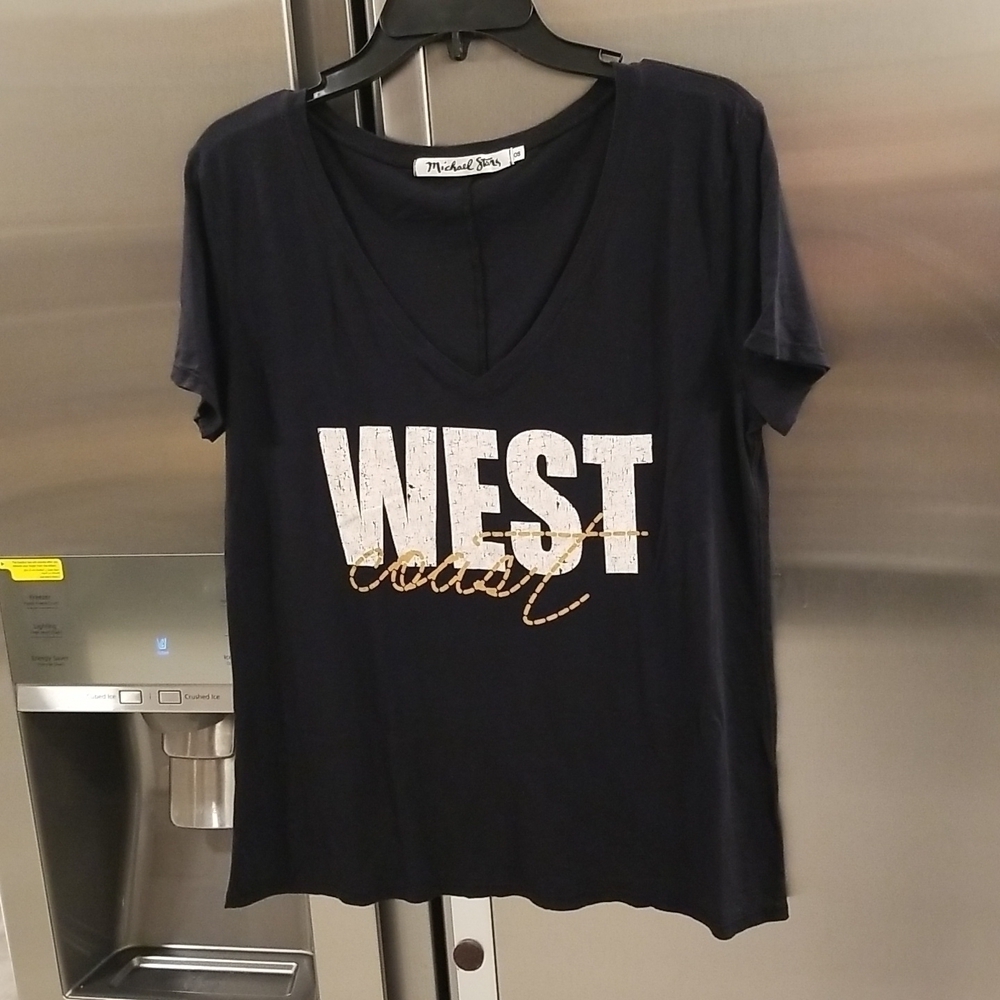 💕MICHAEL STARS💕 West Coast Graphic Tee V-Neck Medium